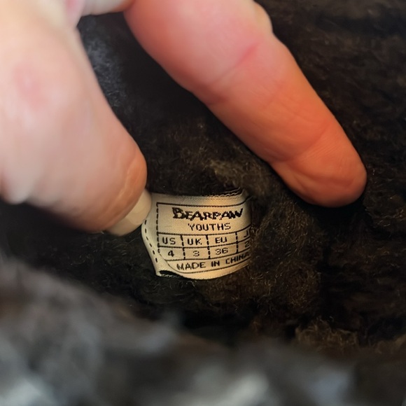 Youth Abigail BearPaw boots - Picture 6 of 6